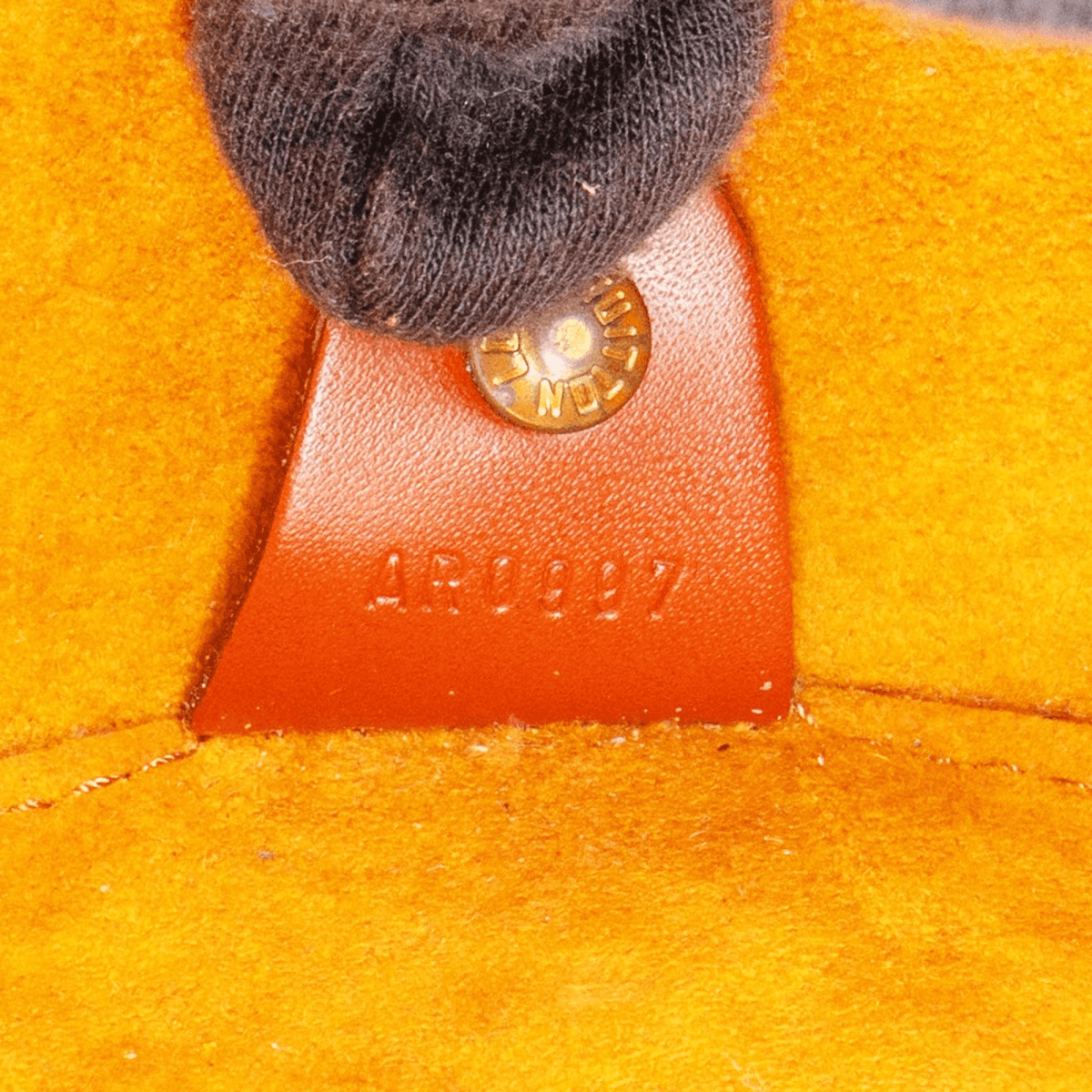 Louis Vuitton Cognac Epi Set — fotografie 5